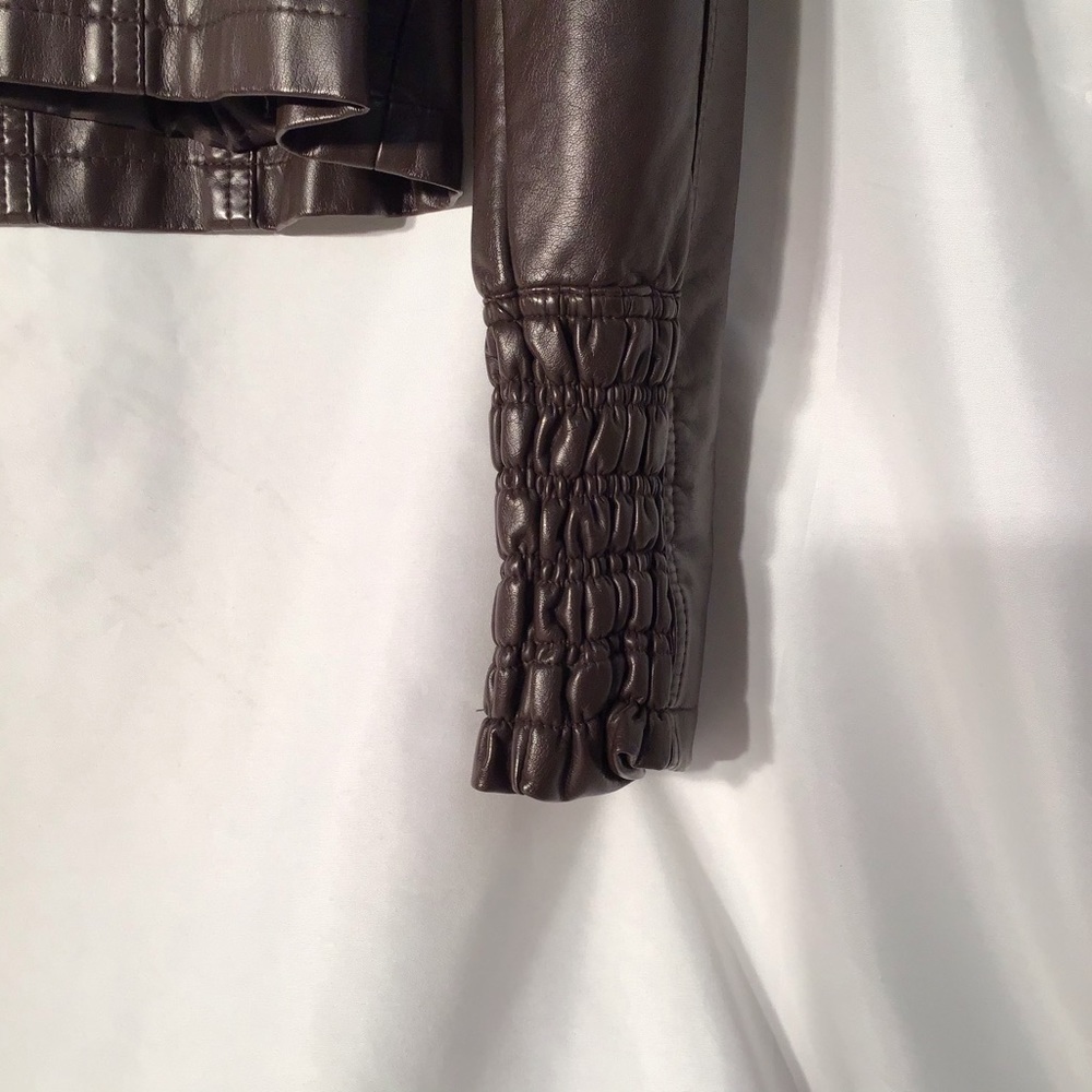 Guess Lightweight Jacket - Picture 3 of 8